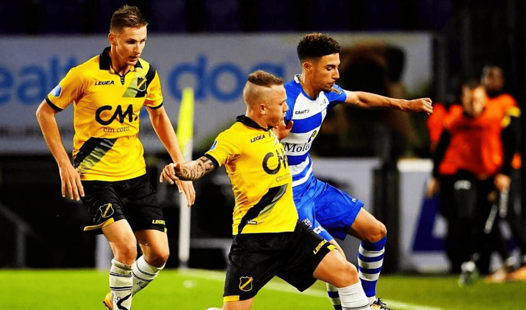 在看台上与 在看台上与